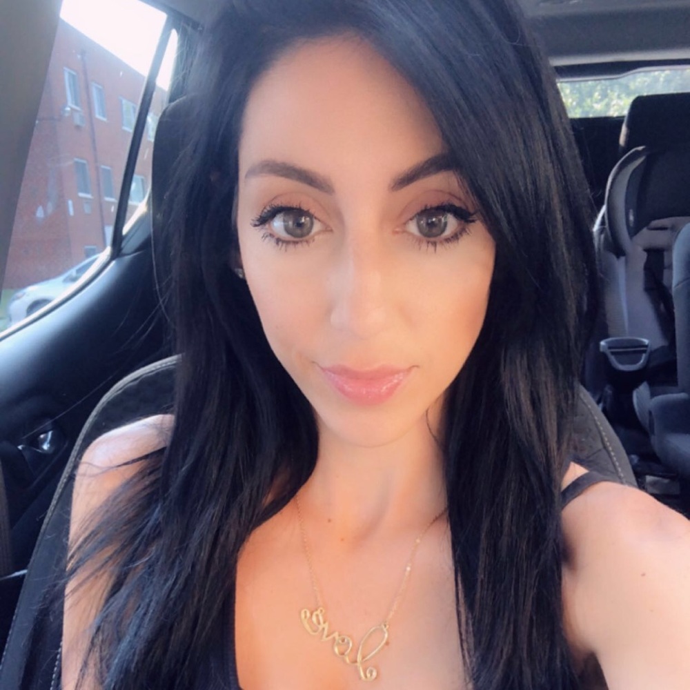 Meet your Posher, Melissa